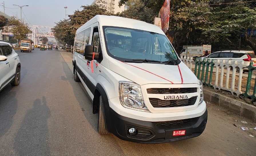 9 Seater Tempo Traveller